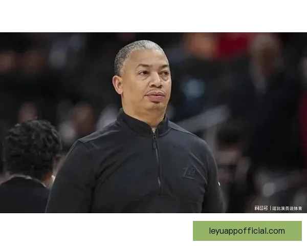 泰伦-卢承诺继续执教快船 将全力保障邓恩合同权益